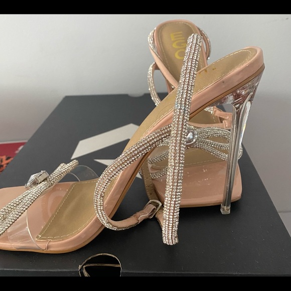 Heels with front bow - Picture 3 of 3